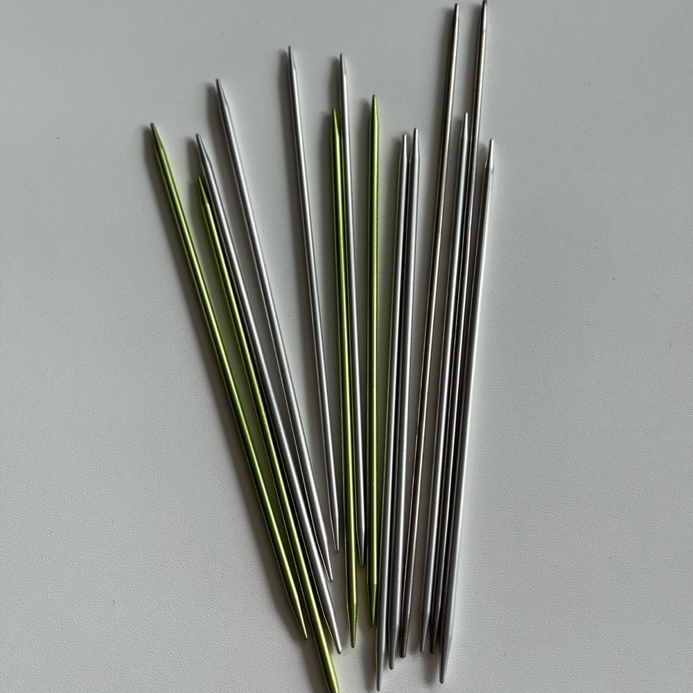 🎈Knitting supplies 4 for $10🎈lot double sided knitting needles.